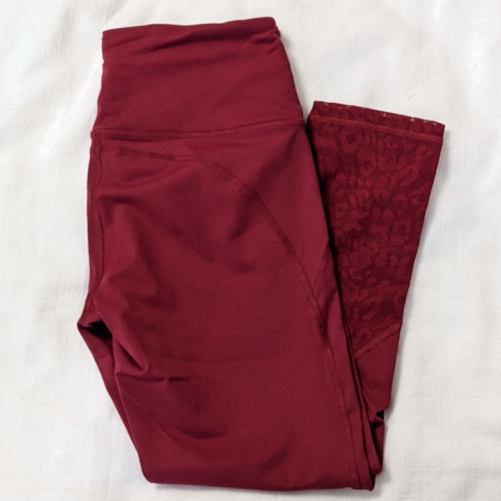 Victoria's Secret Sport VSX Knockout Maroon Capri Tight Leggings